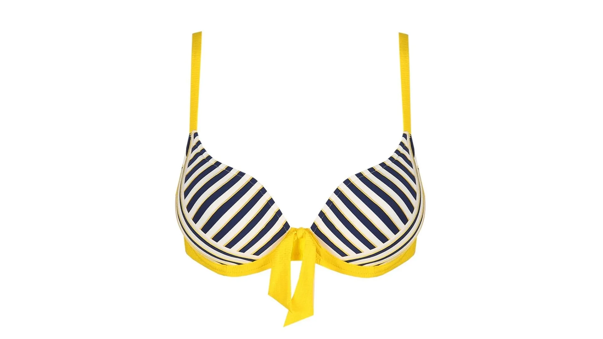 20 modèles de maillot de bain pour les petites poitrines - Par Anissa Hezzaz. Photos : D.r.