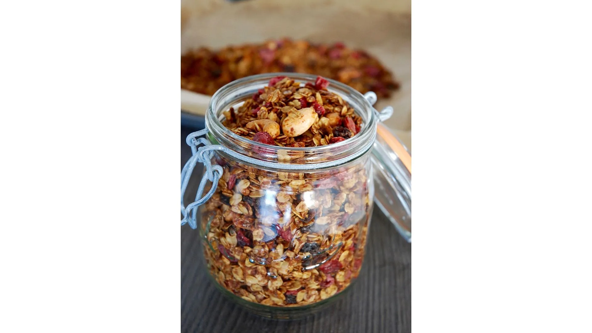 Comment faire son granola maison ? - Par Anissa Hezzaz. Photo By Rachael Gorjestani On Unsplash.