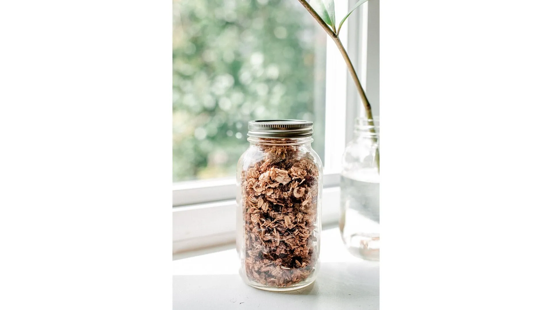 Comment faire son granola maison ? - Par Anissa Hezzaz. Photo By Rachael Gorjestani On Unsplash.