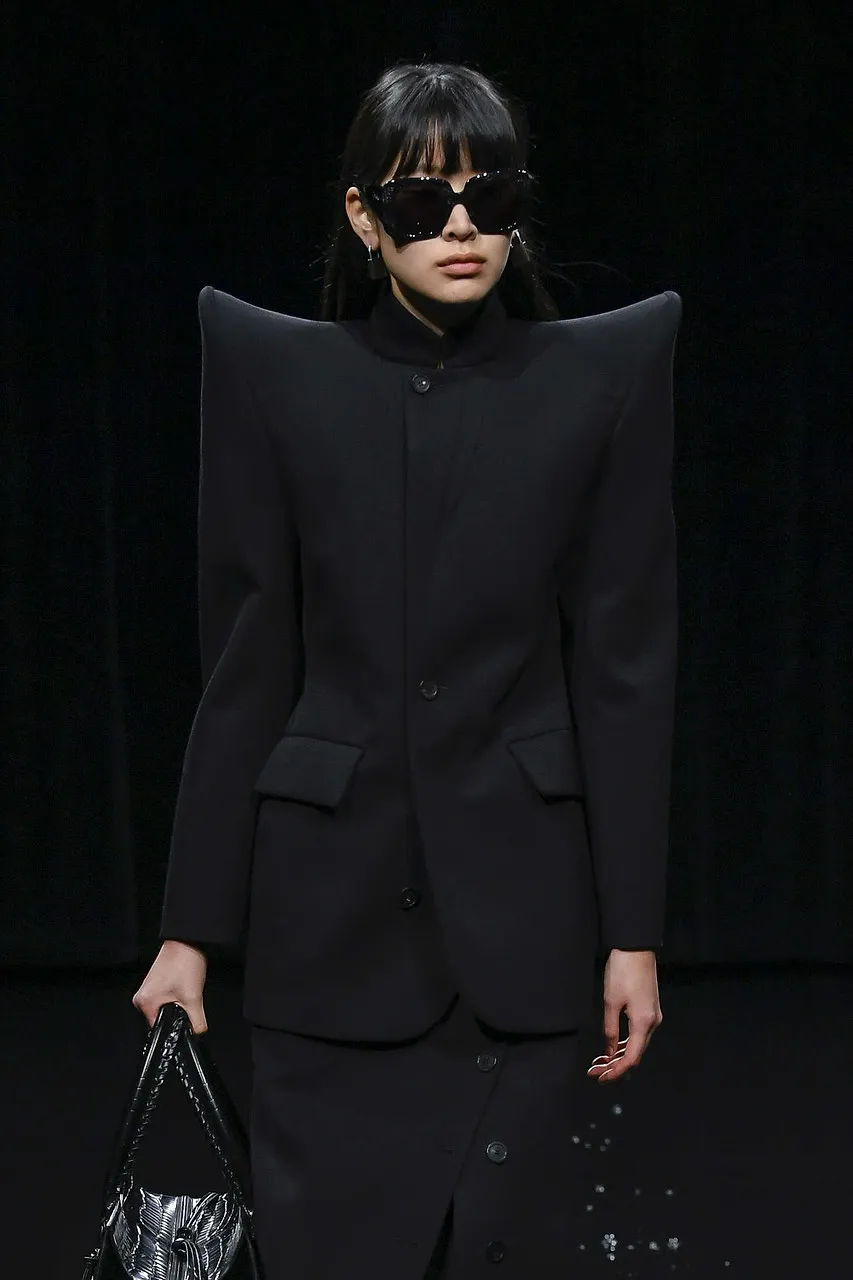 Fashion Week de Paris : le défilé apocalyptique de Balenciaga - Camille Berna. Photo : Fashionnetwork