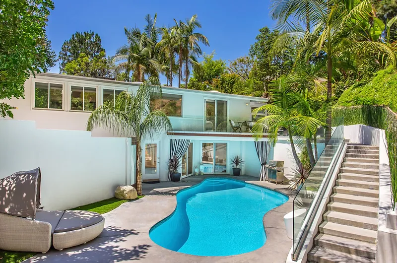 Les plus belles villas de stars à louer : de quoi vous faire rêver ! - By LéA Thiry Faulkner. Photo By Pixasquare On Unsplash