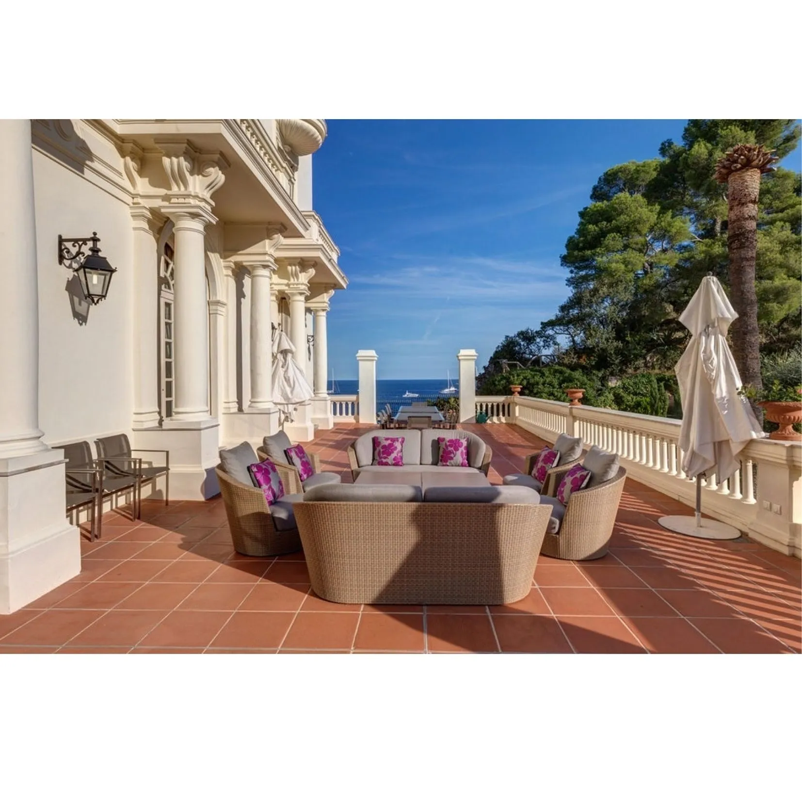Et si on louait la villa de Karl Lagerfeld pour les fêtes ? - Par Anissa Hezzaz. Photos : D.r.