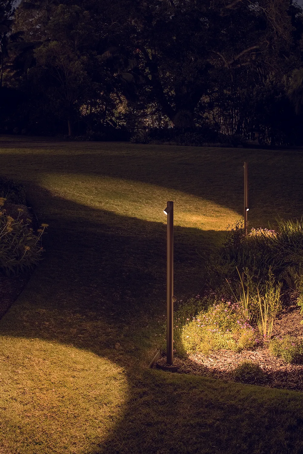 Comment éclairer son jardin, en fonction des zones ? - Par AgnèS Zamboni. Photo By Yingchu Chen On Unsplash.