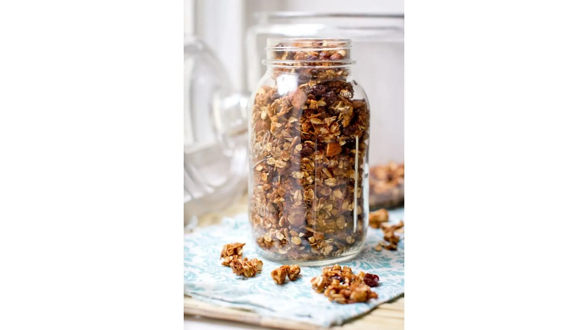 Comment faire son granola maison ? - Par Anissa Hezzaz. Photo By Rachael Gorjestani On Unsplash.