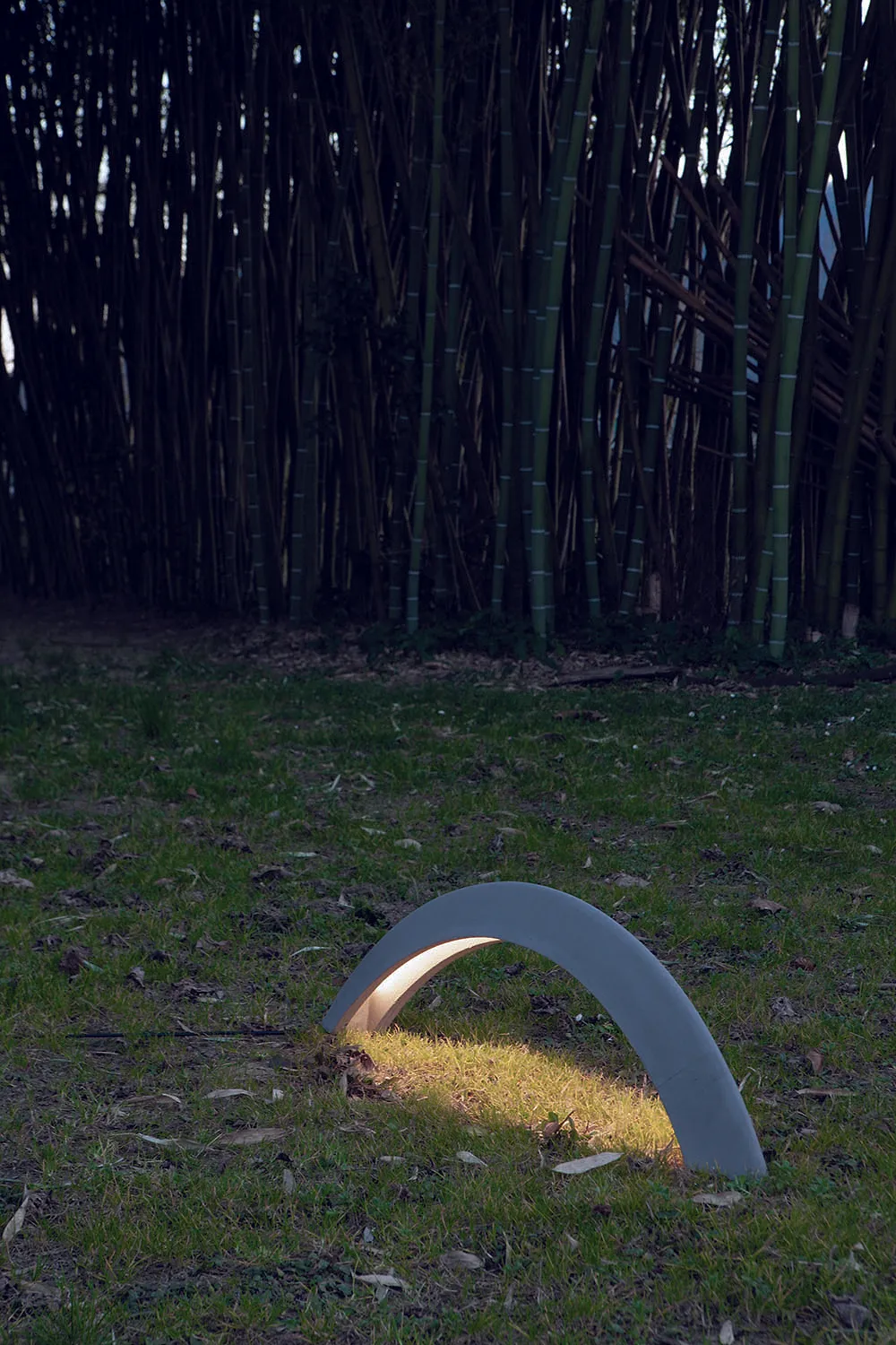 Comment éclairer son jardin, en fonction des zones ? - Par AgnèS Zamboni. Photo By Yingchu Chen On Unsplash.