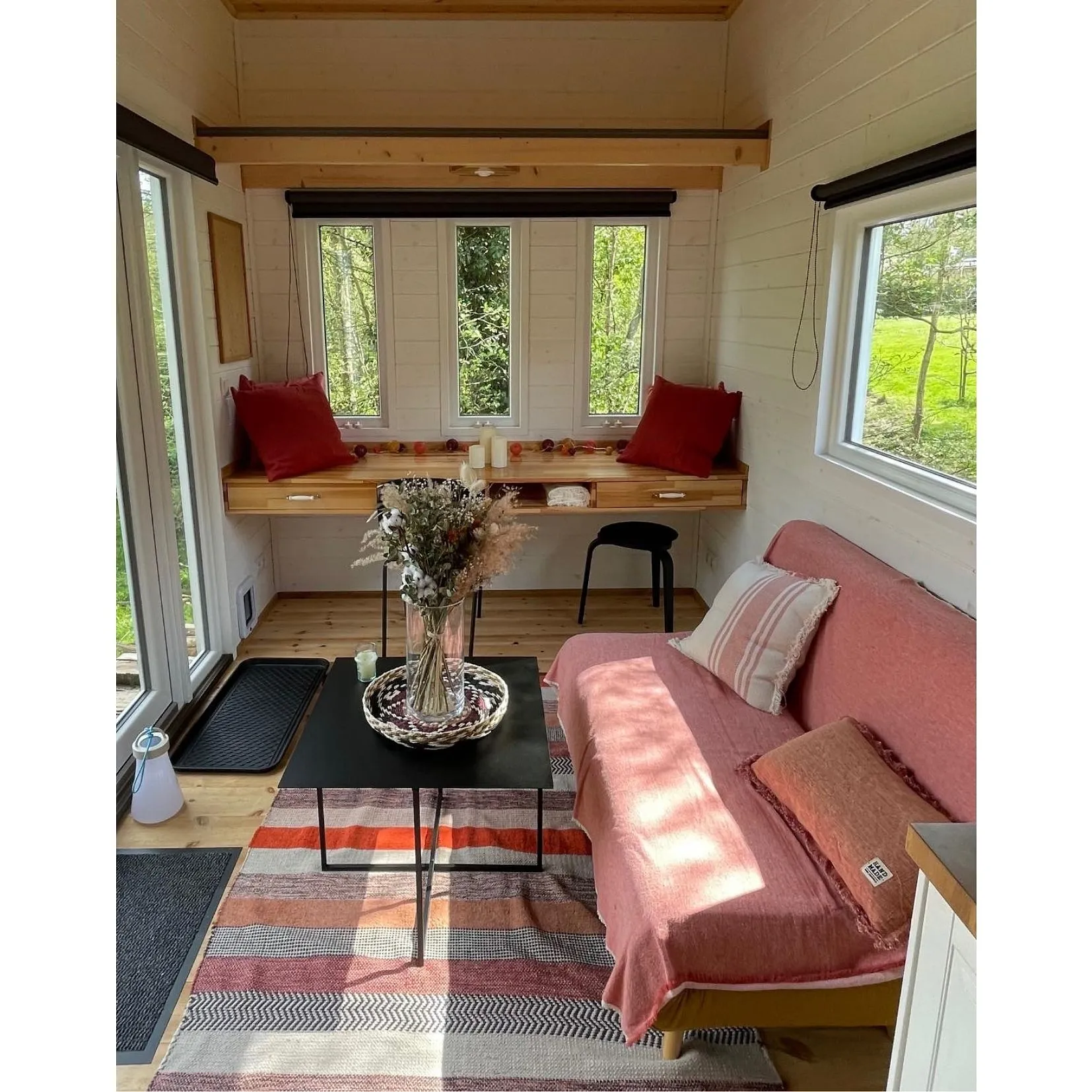 Une Tiny House de rêve à seulement 20 minutes de Bruxelles - Par Anissa Hezzaz. Photos : D.r. / Marie-Sandrine Fernandes Villela