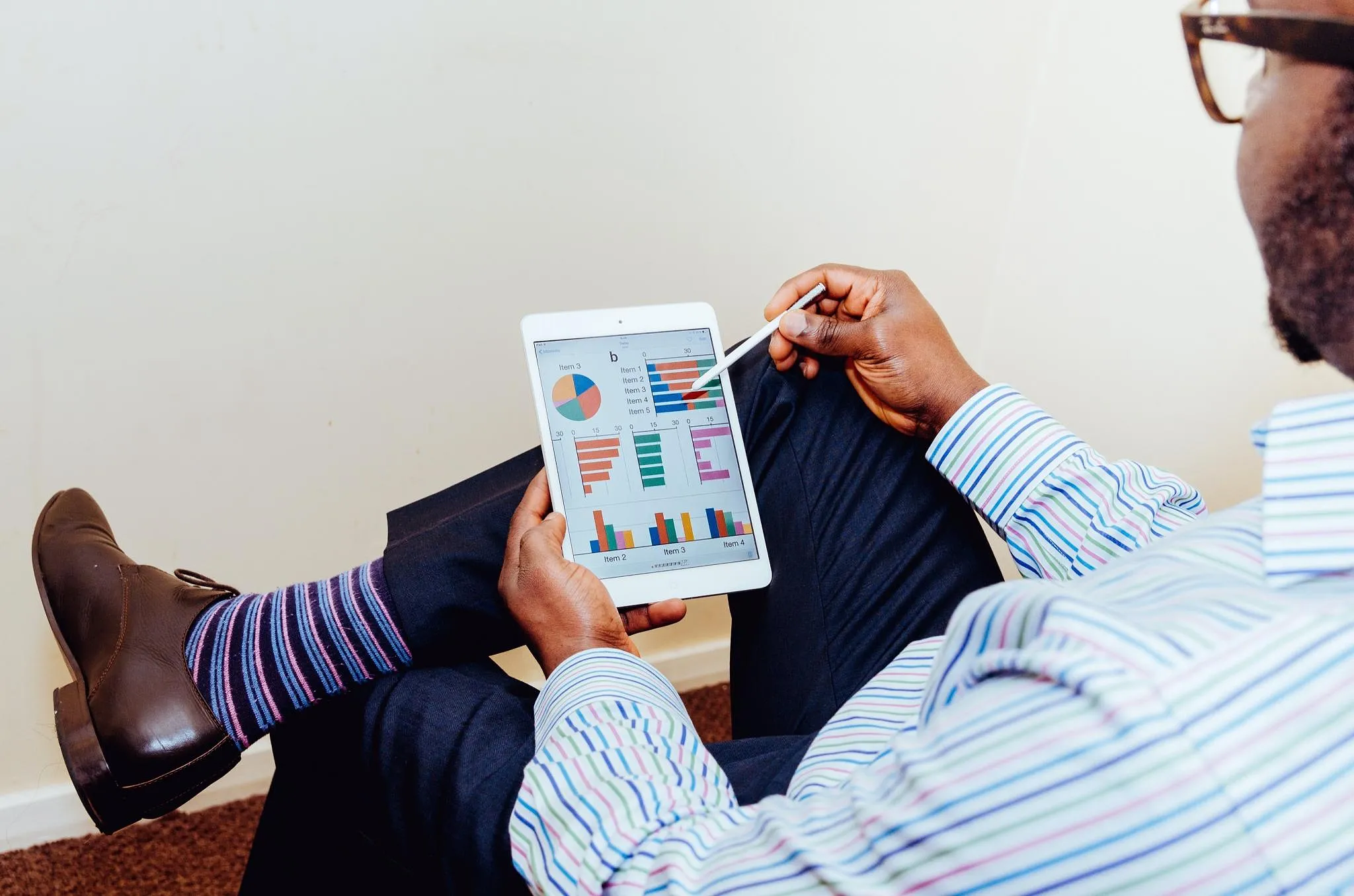 Comment reconnaître un "bullshit job", ces métiers considérés comme inutiles - Par Camille Vernin, Photo : Unsplash