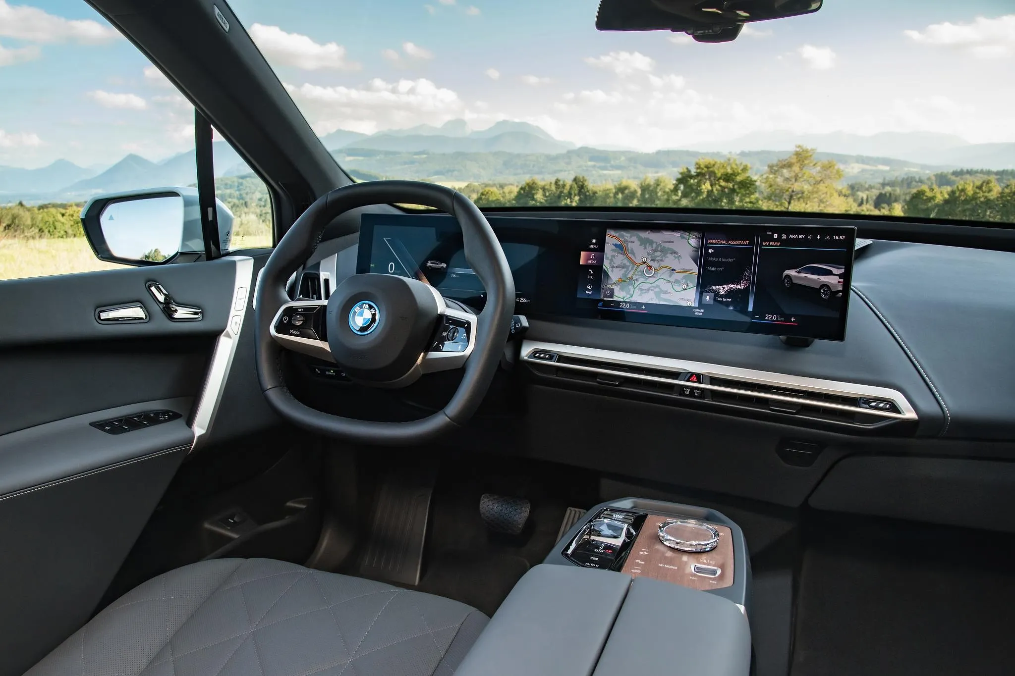 Notre essai de la BMW iX : le porte-drapeau électrique - Par StéPhane LéMeret Photos : D.r.