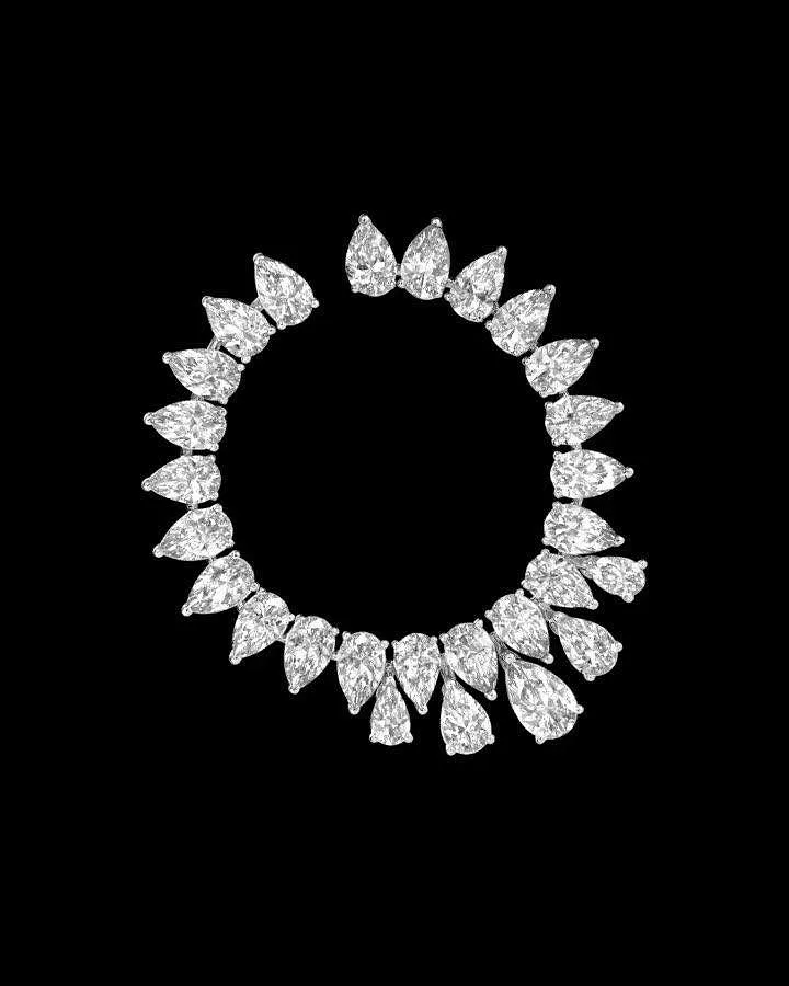 Les diamants de la nouvelle James Bond Girl - Par Jennifer Buisset. Photos : Dr.