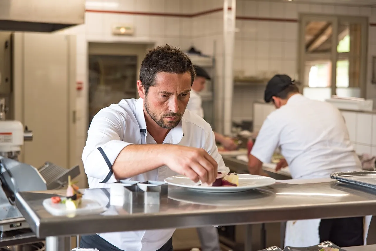 Un chef étoilé français s’invite dans un restaurant bruxellois bien connu - Par Anissa Hezzaz. Photos : D.r.
