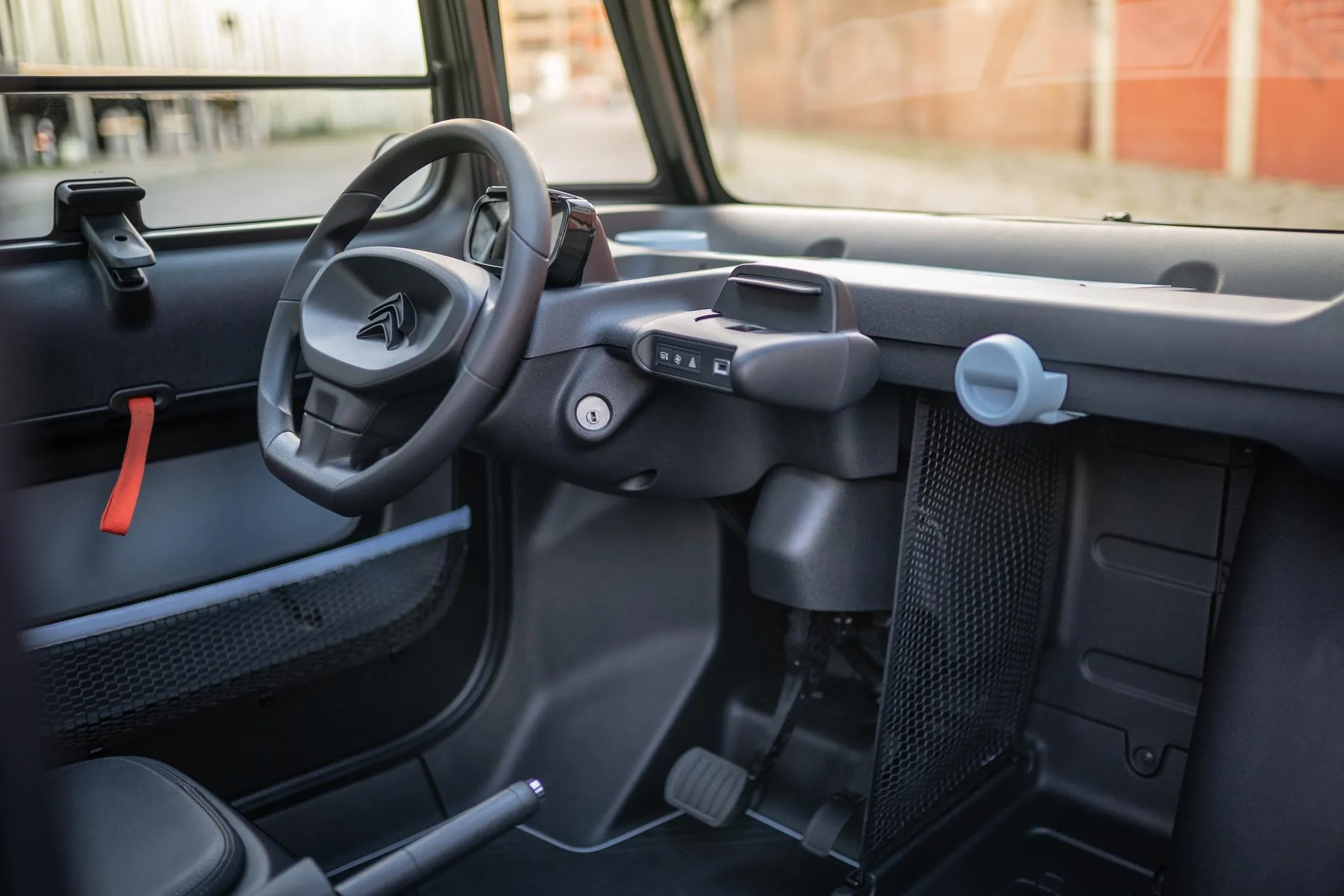 Citroën AMI : le gadget de l'été… et d'après - Par Laurent Zilli. Photos : D.r.