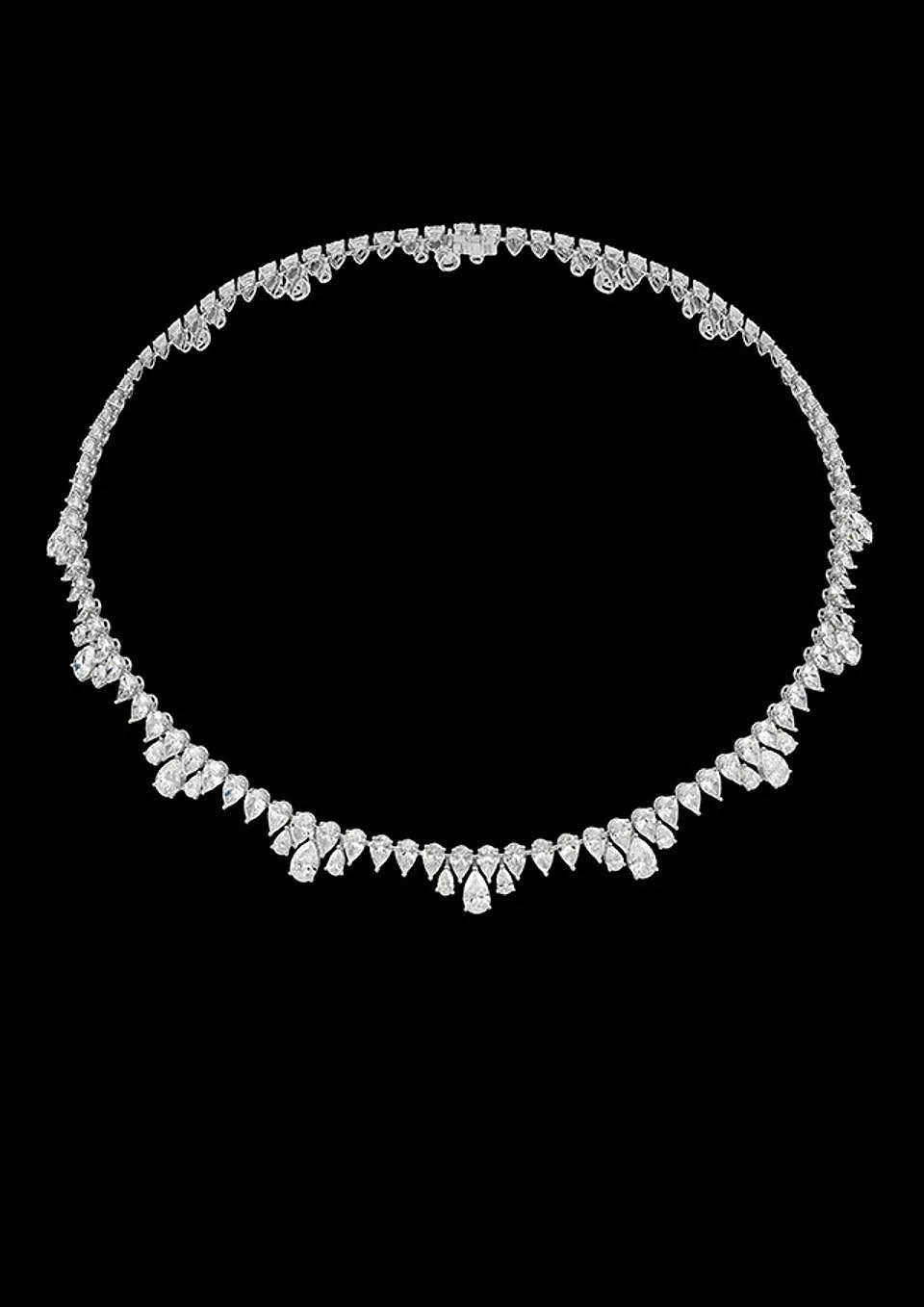 Les diamants de la nouvelle James Bond Girl - Par Jennifer Buisset. Photos : Dr.