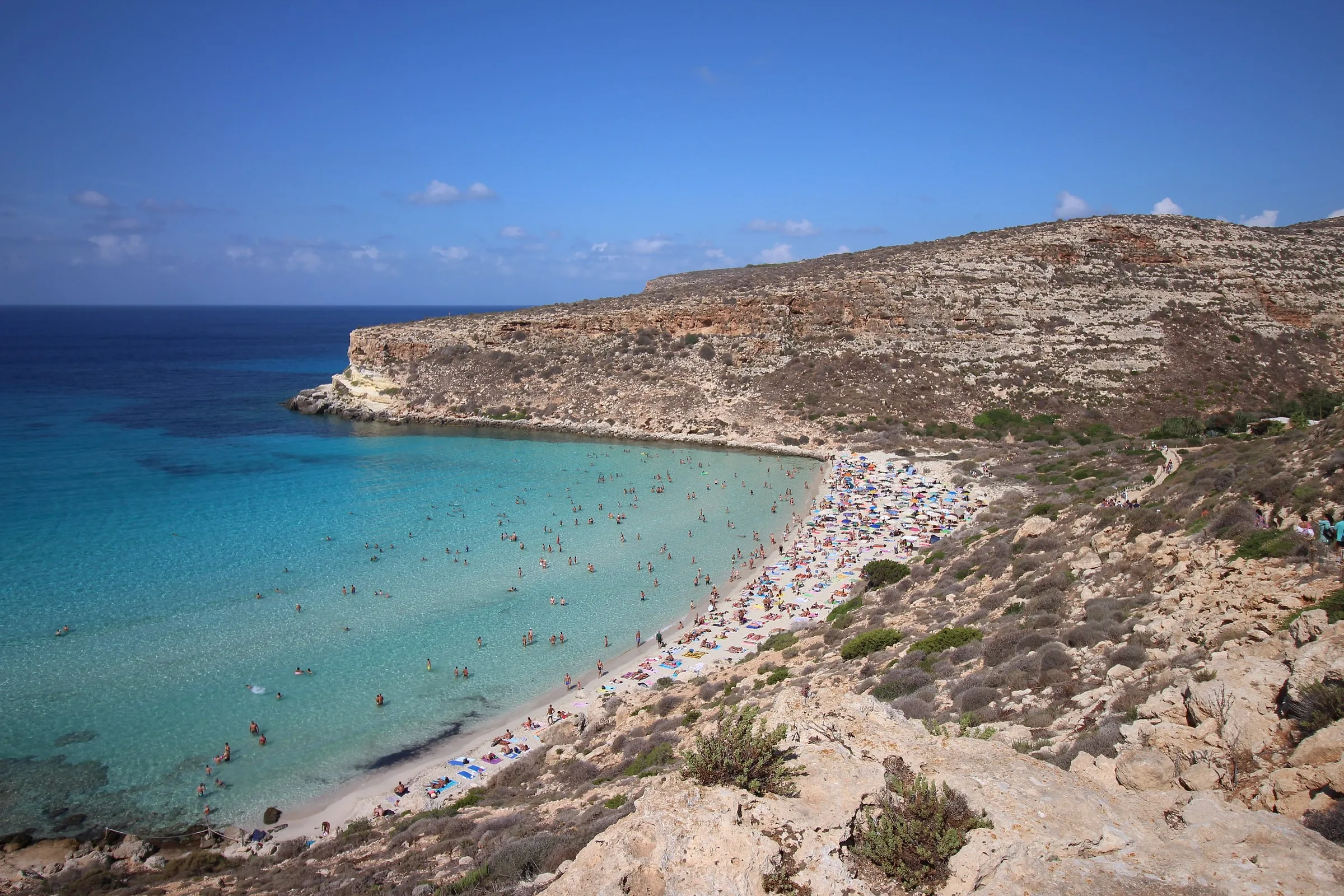 Les plages où l'on rêve de se prélasser cet été - Par Wini Sasa. Photo By Marina T On Unsplash
