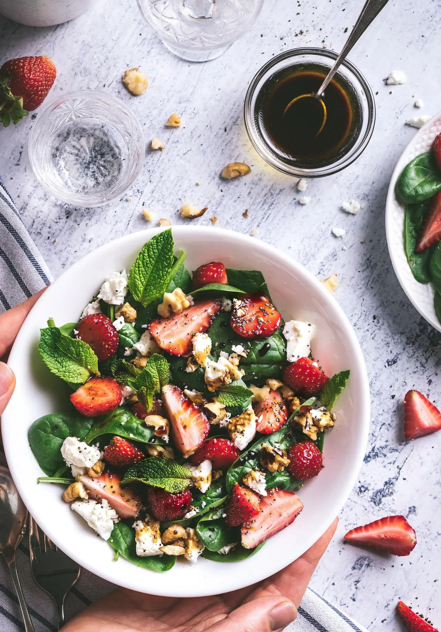Quelques idées de salades sucrées-salées pour mettre du soleil dans son assiette - Mathilde Trocellier. Photos : Unsplash.