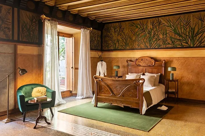La première maison de Gaudí est en location sur Airbnb à un euro - Par Margau Gonzalez. CrÉDit Photo : Airbnb