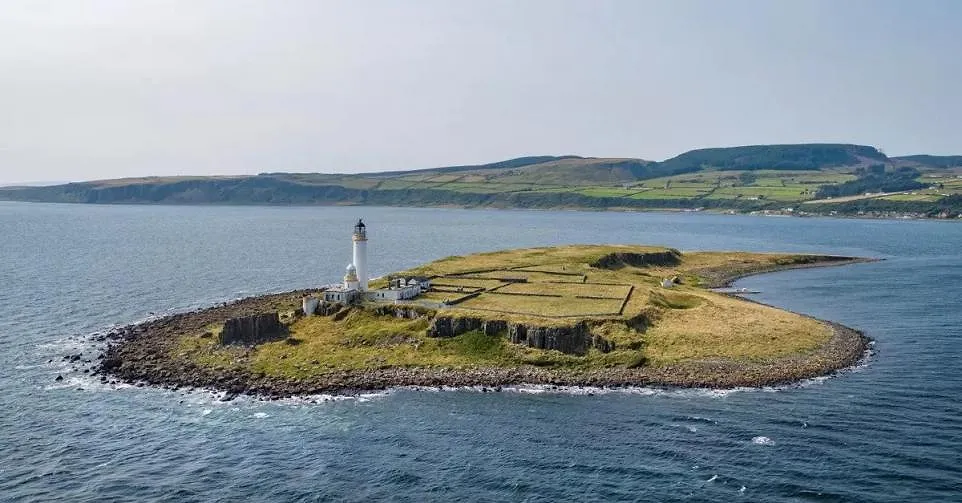Il est possible d’acheter une île tout entière en Écosse pour le prix d’une maison - Par Anissa Hezzaz. Photos :©Knight Frank