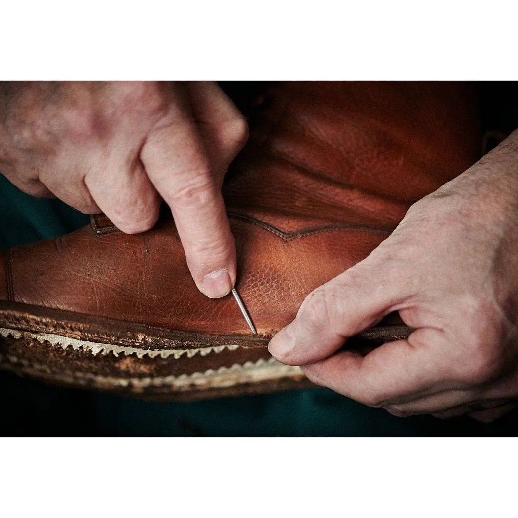 Le soulier classique va-t-il remplacer nos baskets ? - Par Marie Honnay. Photos : Maison Degand