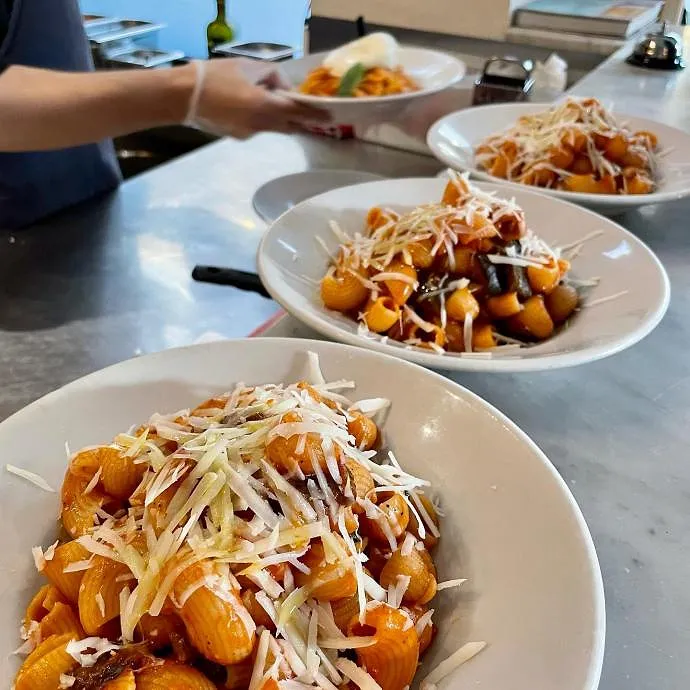 Ces tendances street food qui vont marquer 2022 - Par Ingrid Van Langhendonck. Photo By Marta Filipczyk On Unsplash.