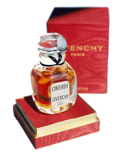 Cinq parfums qui ont plus de 50 ans et qui cartonnent toujours - Ingrid Van Langhendonck, Photos Dr