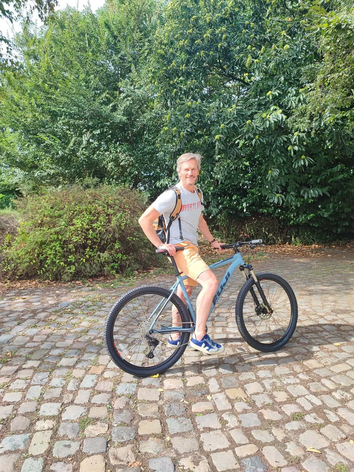 Voiture électrique, hybride ou vélo électrique : que choisir selon votre mode de vie ? - Par Ingrid Van Langhendonck Et Coralie Lambret. Photos : D.r