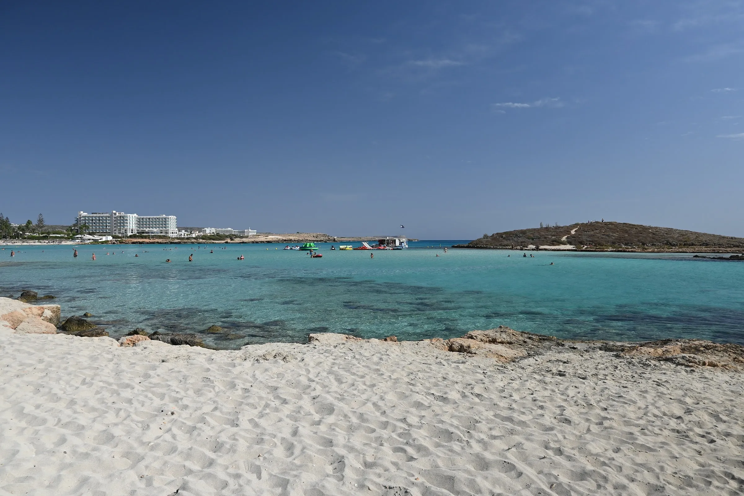 Les plages où l'on rêve de se prélasser cet été - Par Wini Sasa. Photo By Marina T On Unsplash