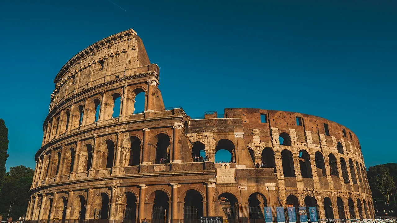 La ville de Rome vous rembourse votre mariage - Par Antoine Demanez. Photo By Foto Pettine On Unsplash.