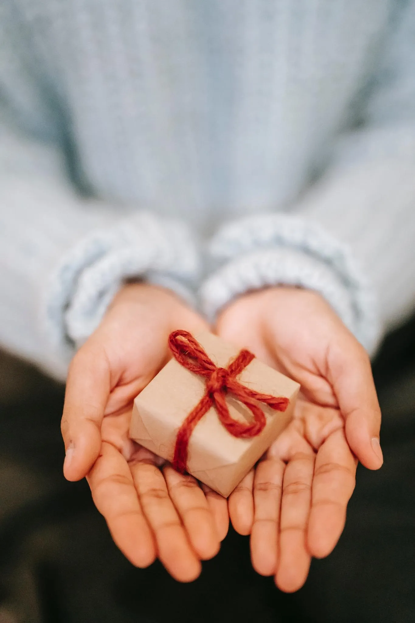 Selon une étude, les personnes nées en décembre reçoivent beaucoup moins de cadeaux - Par Camile Vernin, Photo : Pexels
