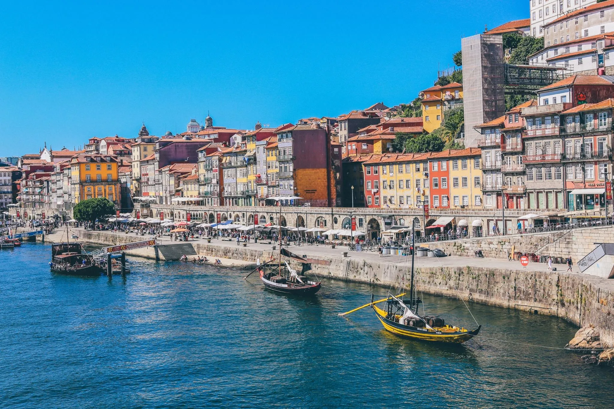 Les 10 villes d'Europe les moins chères pour un city-trip - Par Camille Vernin, Photo By Square Lab On Unsplash