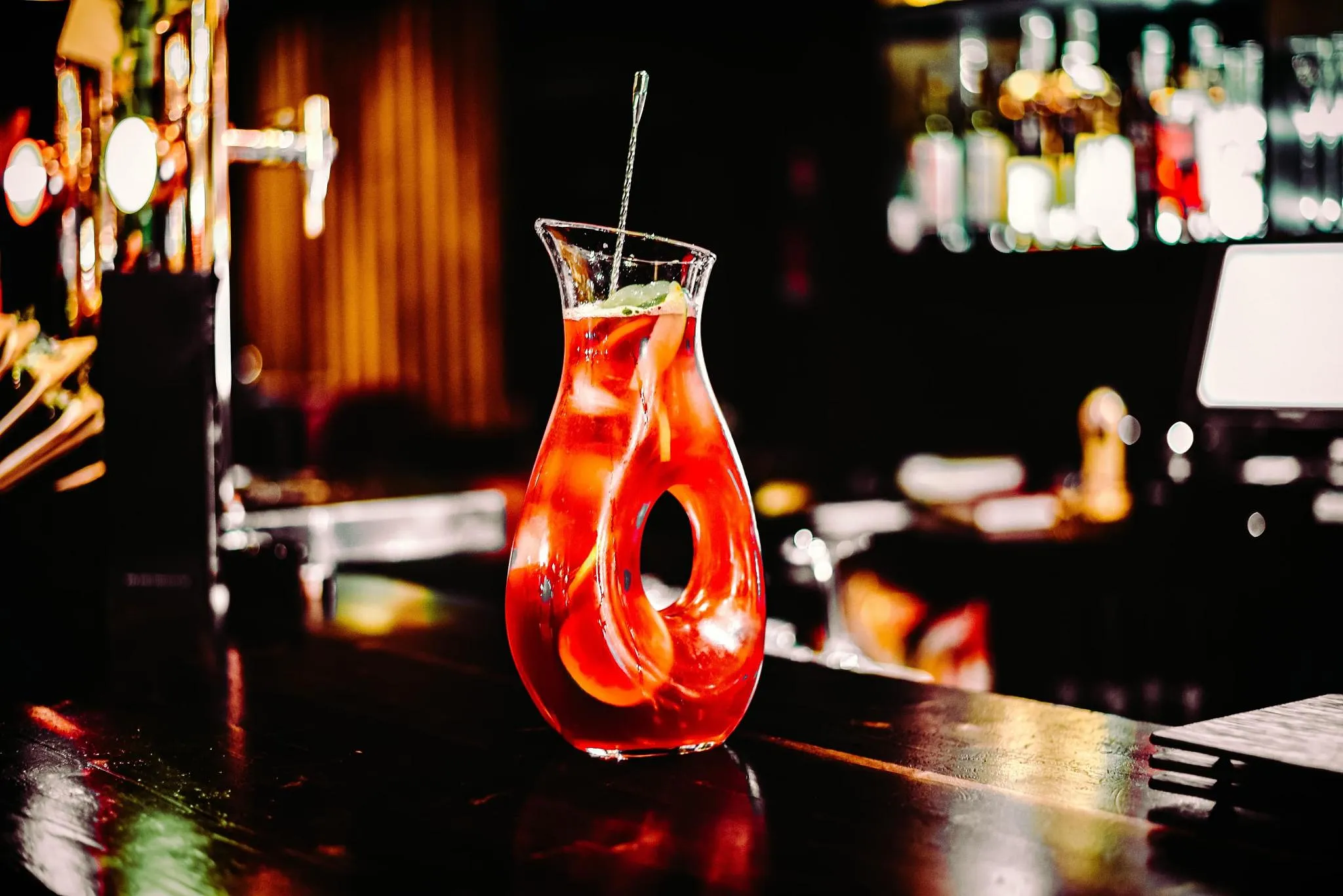 Six conseils pour une cocktail party réussie - Par Laura Swysen. Photos Unsplash.