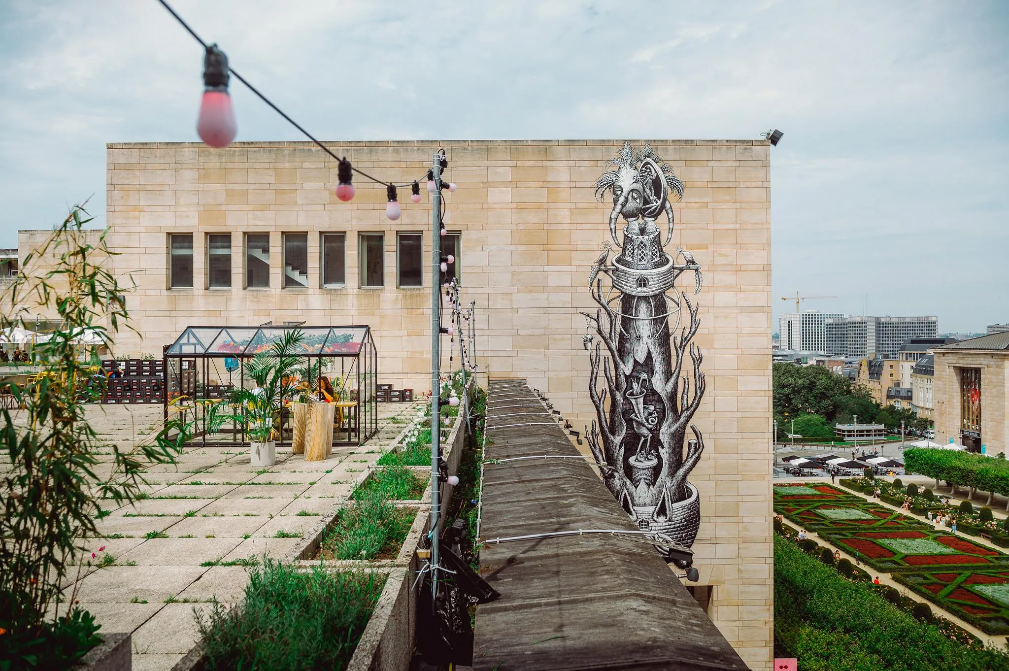 Mangez dans des serres sur le toit de la Bibliothèque royale de Belgique - Par Anissa Hezzaz. Photos : D.r.