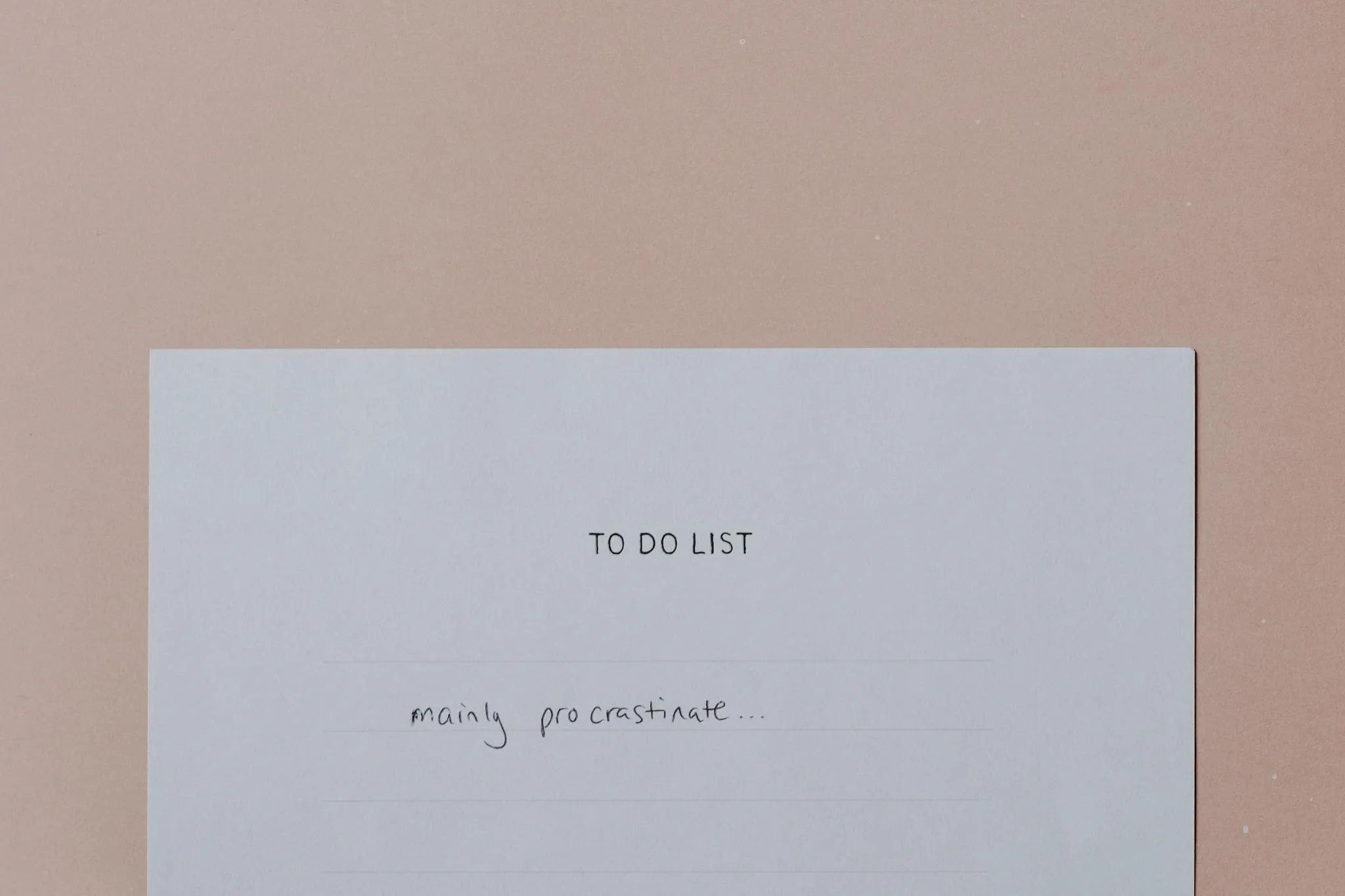 Le "busy bragging", cette mauvaise habitude qui ruine votre bien-être - Par Camille Vernin / Photo : Unsplash / Christina @ Wocintechchat.com