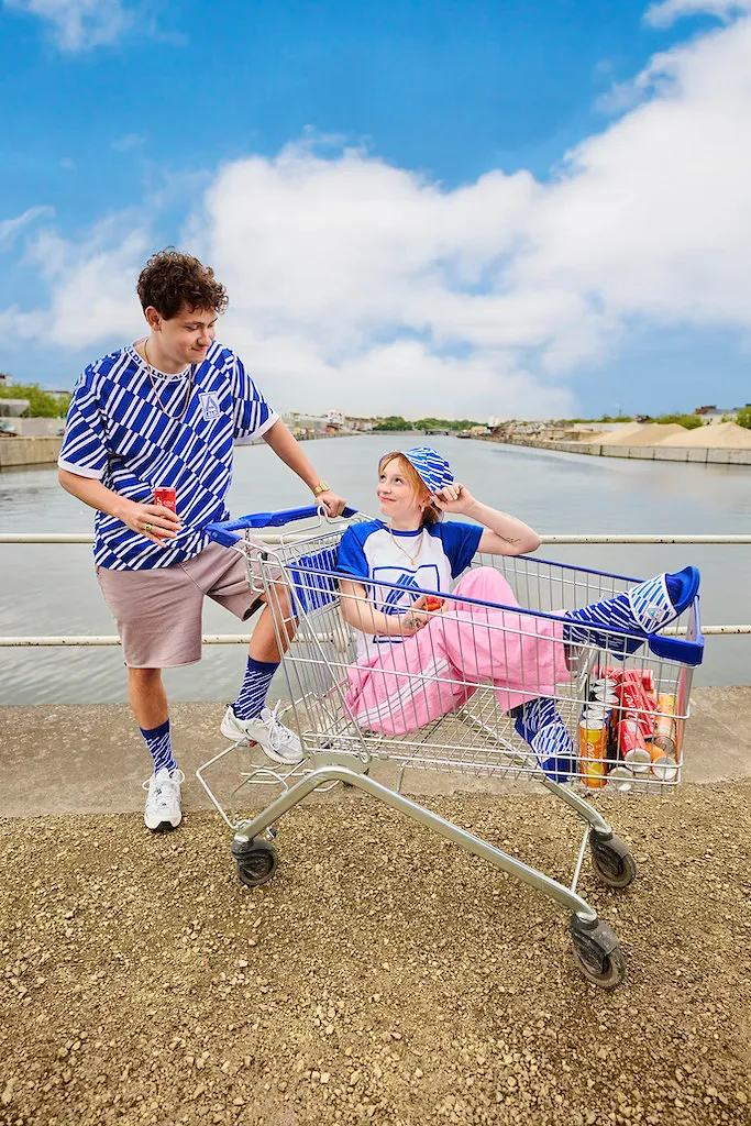 Après Lidl, Aldi sort à son tour une collection de vêtements à petits prix - Par Anissa Hezzaz. Photos : D.r.