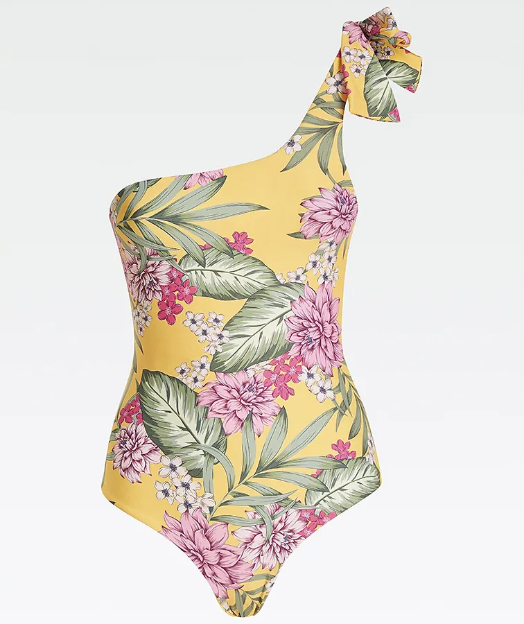 Un maillot asymétrique pour terminer l'été en beauté - Par Ingrid Van Langhendonck, Photos D.r.