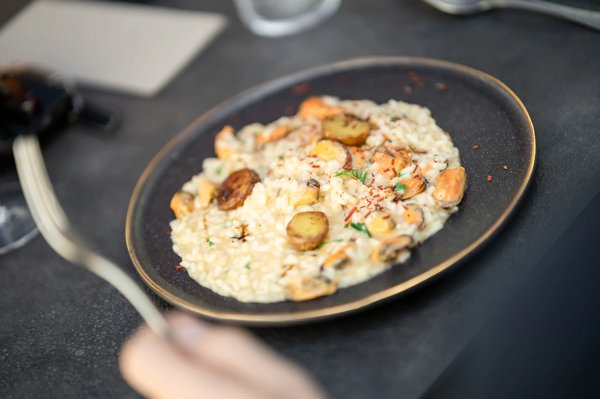 Meilleure carbonnade, bar à mousse au chocolat, nouveau resto italien... : les bonnes nouvelles au rayon food - Camille Vernin