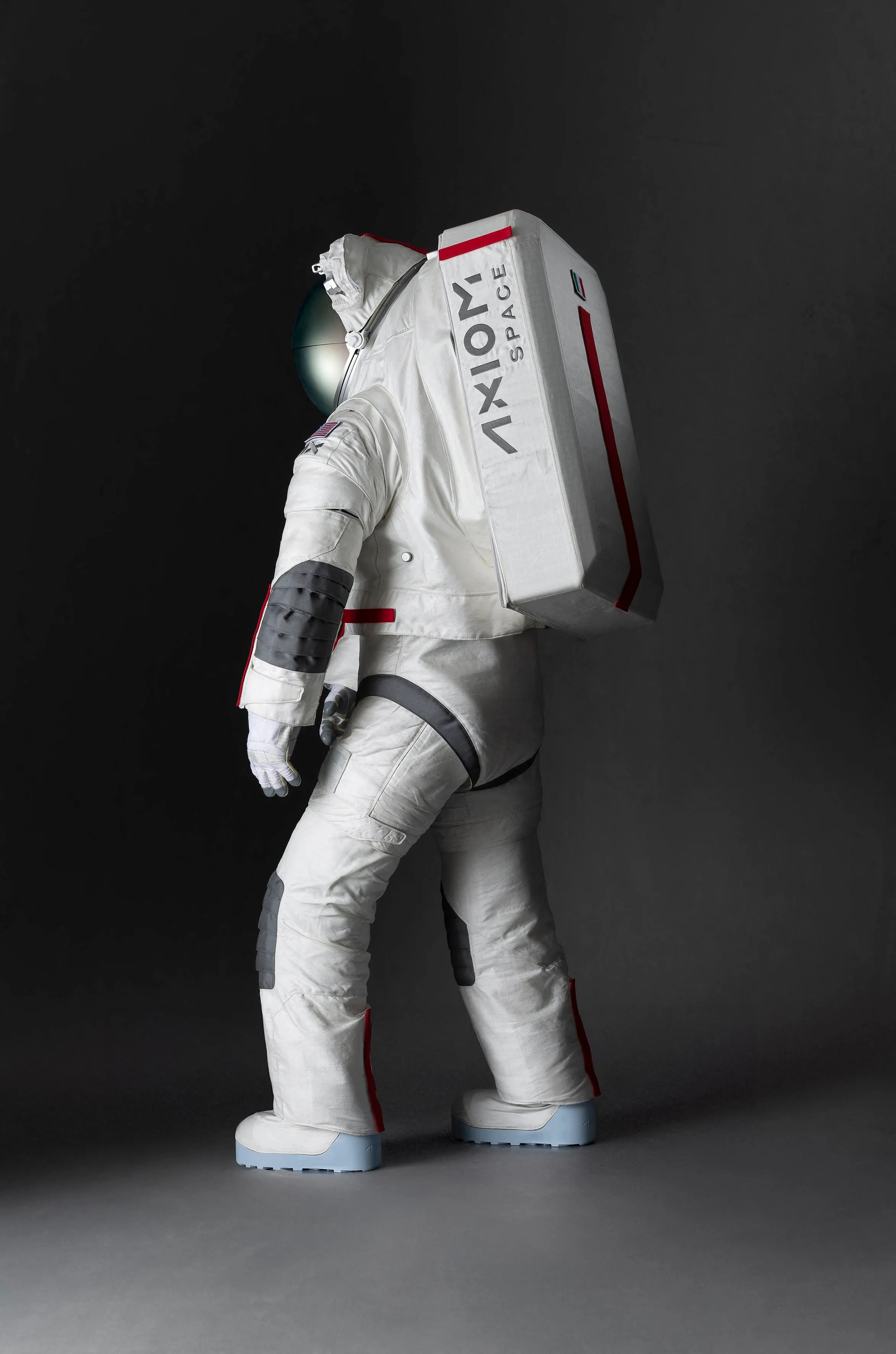 Les prochains astronautes à marcher sur la Lune seront habillés en Prada - Photo News - Audrey Morard