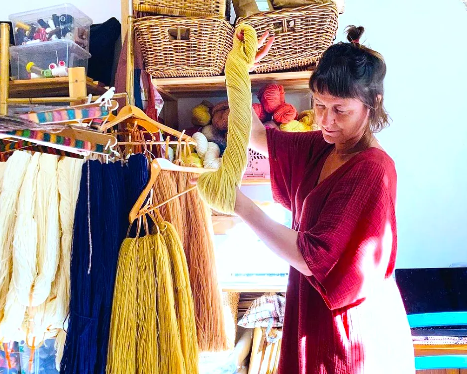 Le premier festival belge dédié au tricot, à la couture et à la broderie débarque prochainement à Bruxelles - La Fabrique Povada - Audrey Morard
