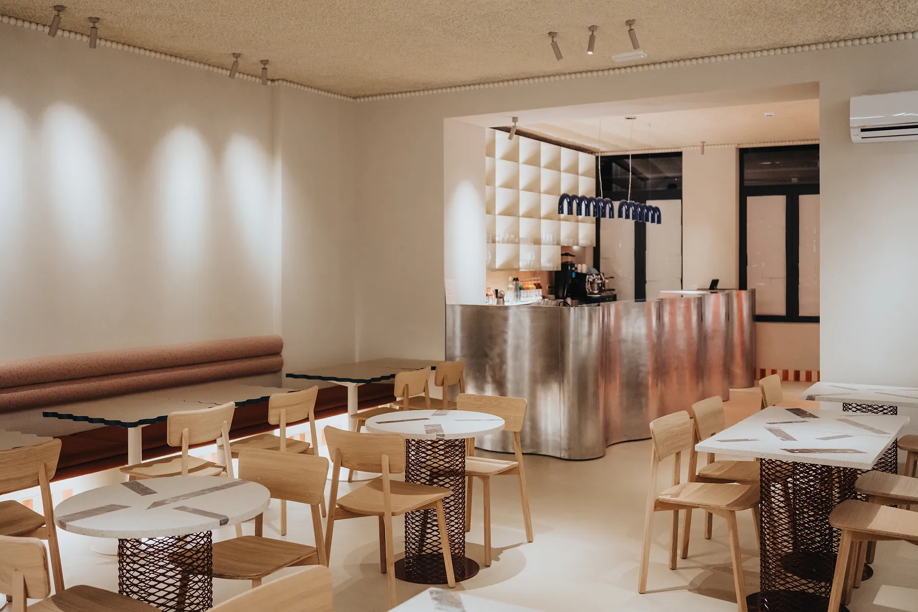 L’humoriste GuiHome ouvre son restaurant comedy club à Namur - Thomas Léonard - Sigrid Descamps - Journaliste