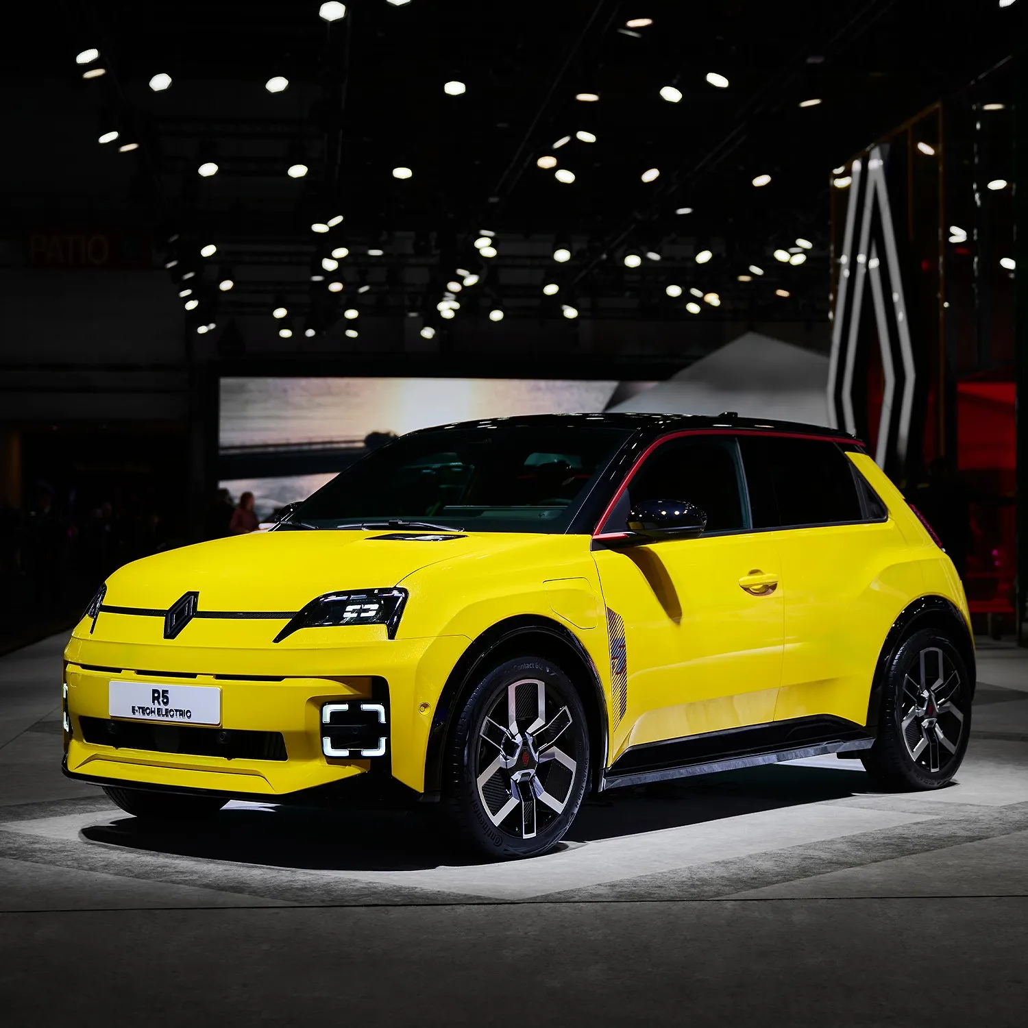 Salon de l’auto : les trois grandes tendances à retenir de l’édition 2025 - Renault - Ingrid Van Langhendonck
