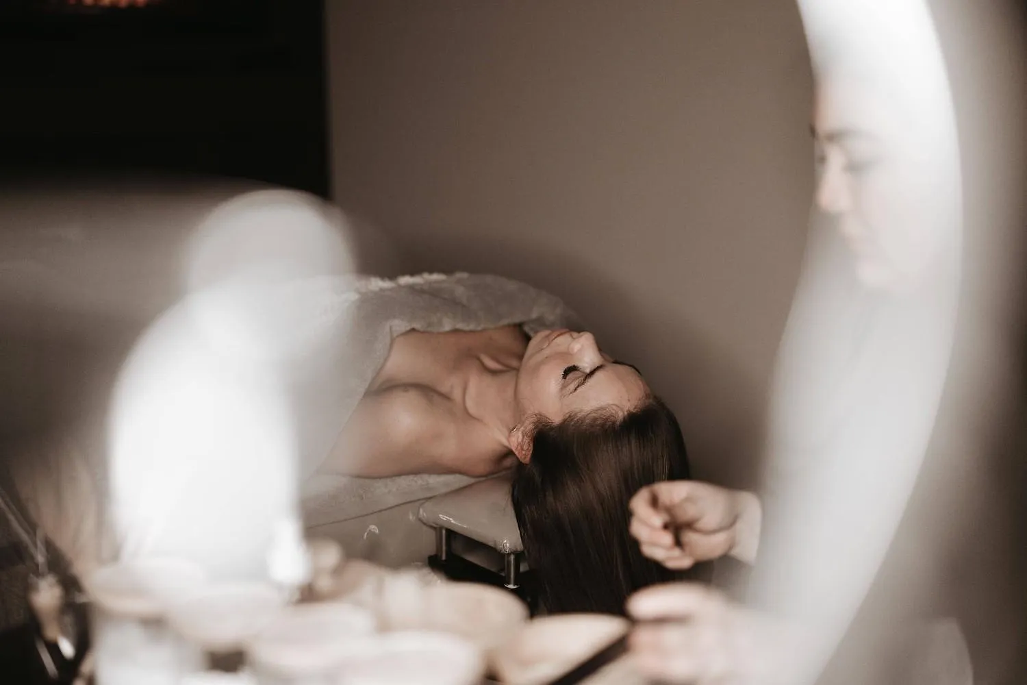 Le headspa, la tendance bien-être venue d’Asie qui promet une relaxation profonde - Nasu - Anissa Hezzaz