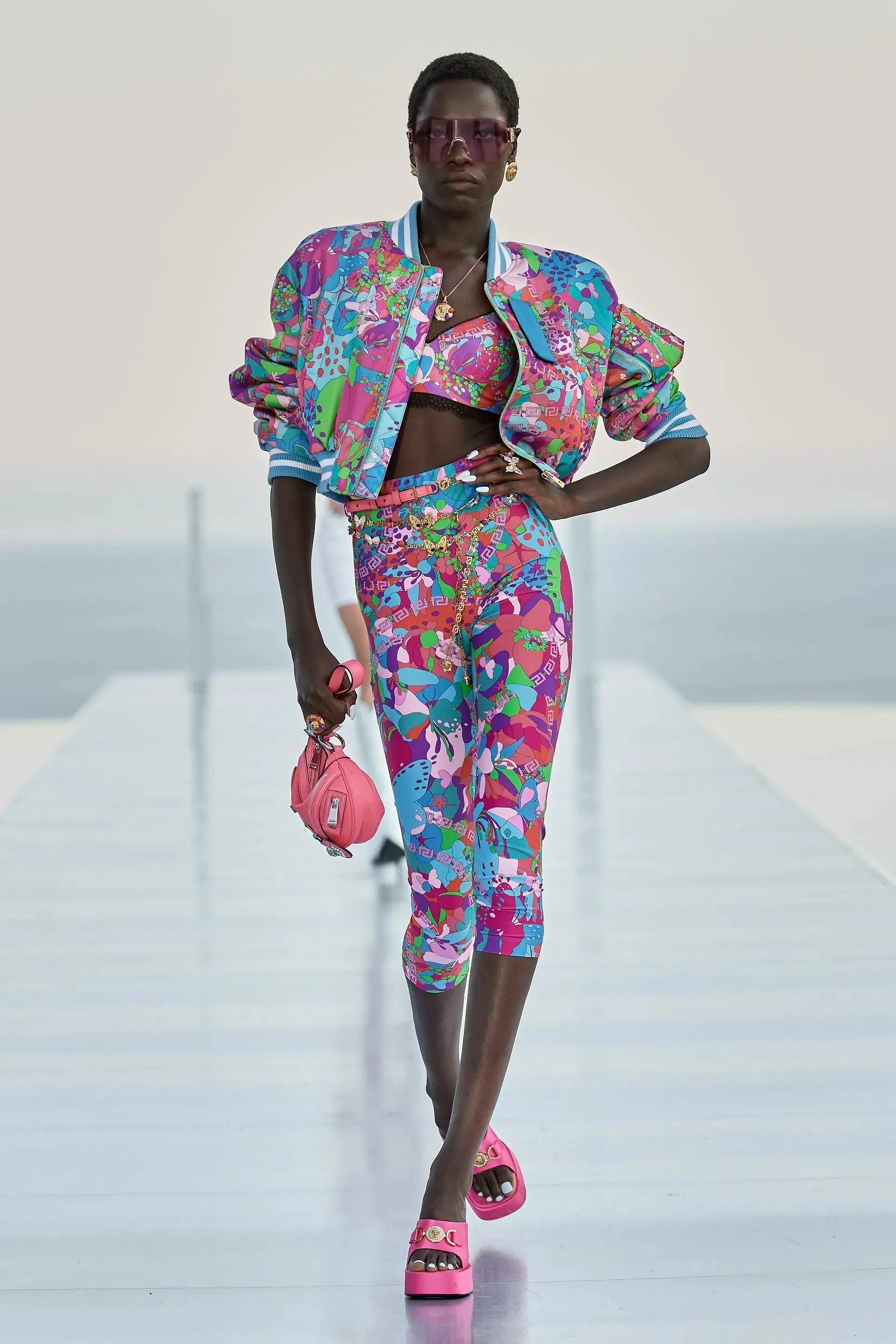 Inclusivité, robes audacieuses… Comment Donatella Versace a marqué le monde de la mode - Photo News - Audrey Morard