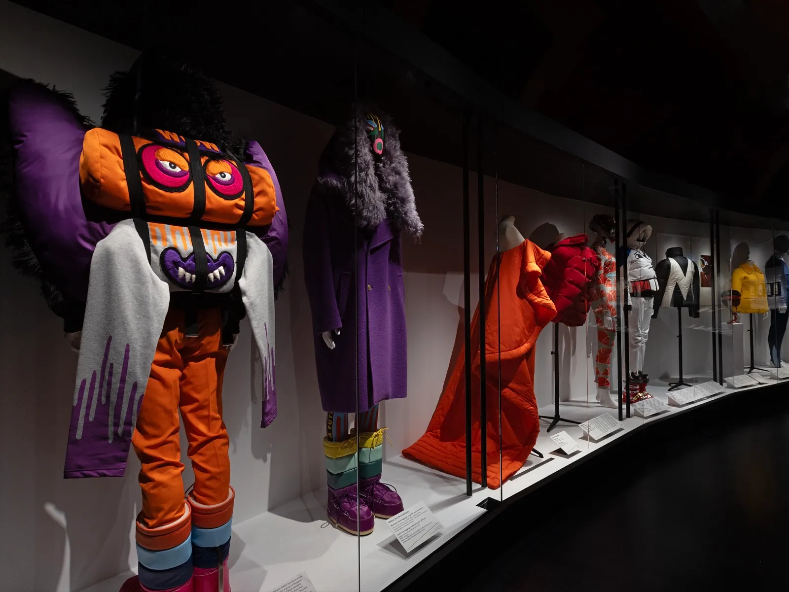 Cinq expositions pour les fans de mode à voir à Paris ce printemps - Paris Musées - Gautier Deblonde - Sigrid Descamps - Journaliste