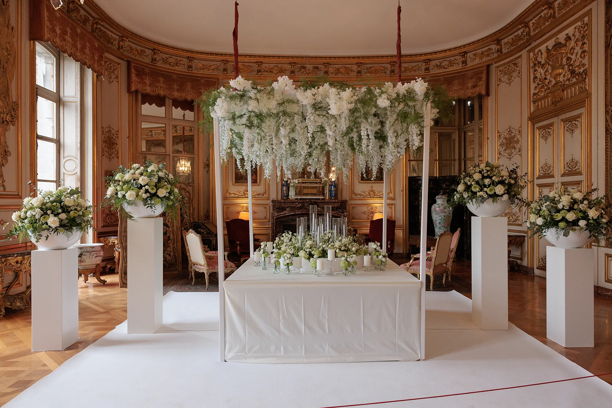 Un château belge accueille 6500 fleurs pour se transformer en décor de contes de fées - Sigrid Descamps - Journaliste