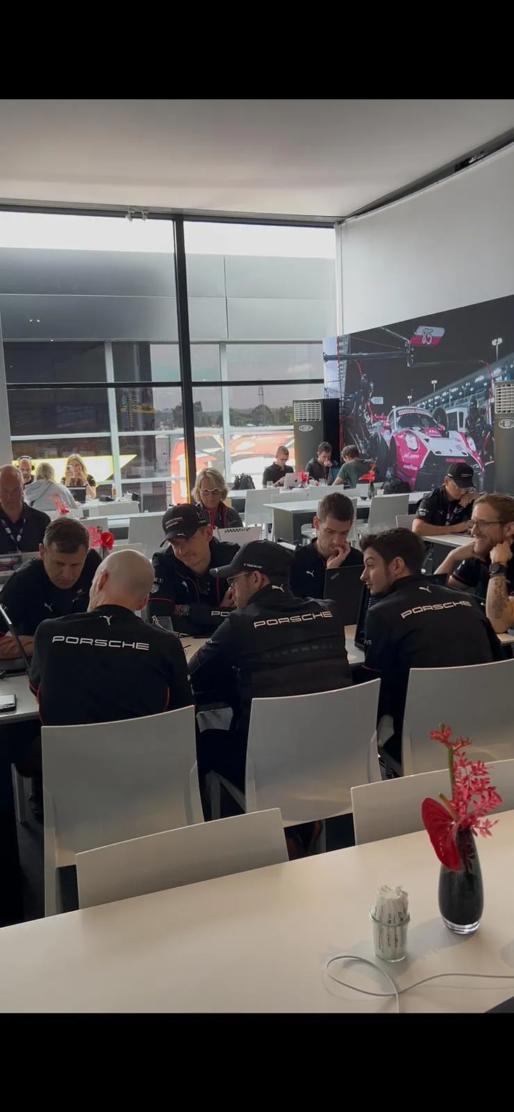 On a testé pour vous : les coulisses des 24h du Mans - Ingrid Van Langhendonck - Ingrid Van Langhendonck