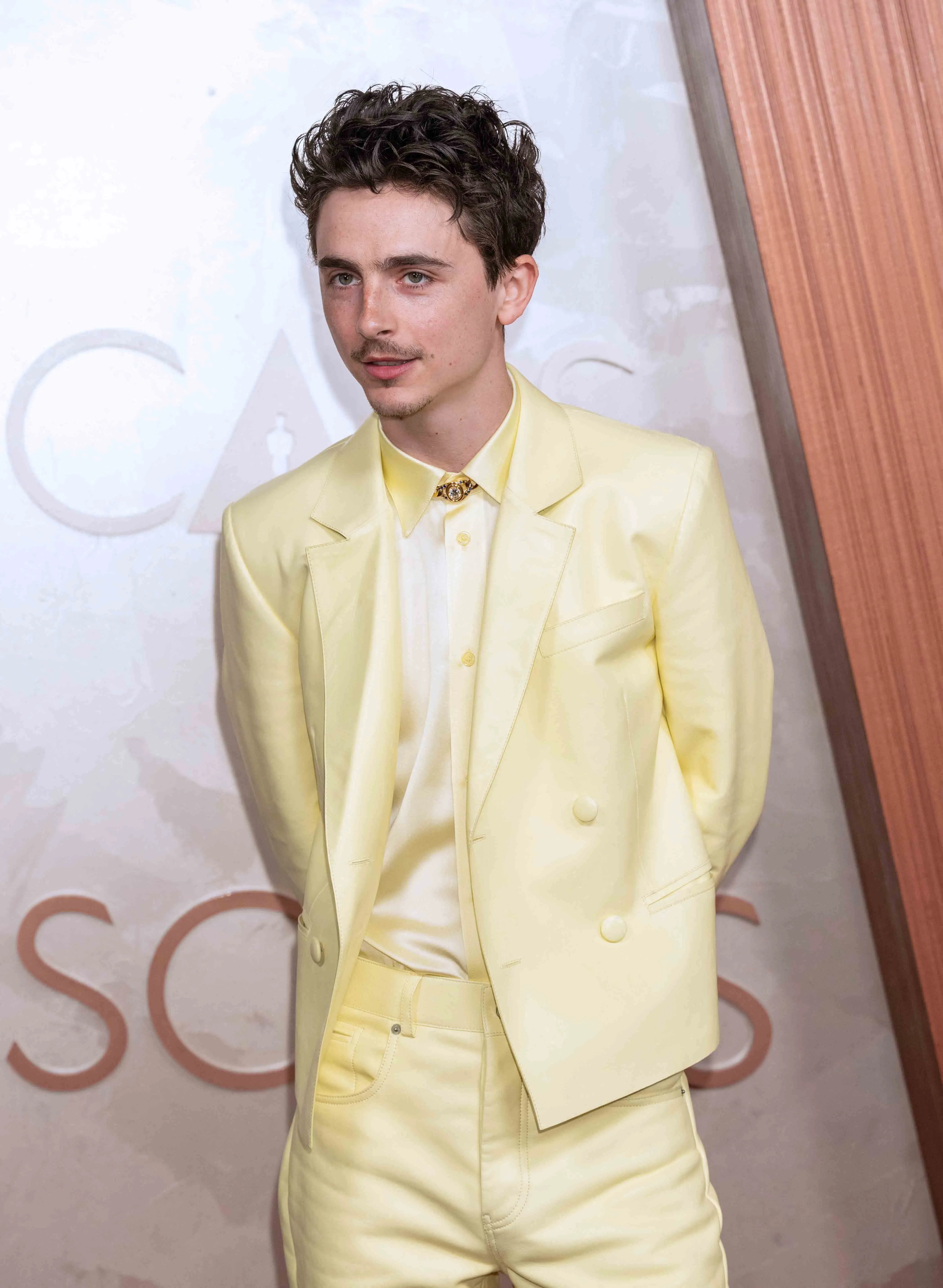 Mode : la couleur jaune beurre, la tendance inattendue de l’été - Photo News - Aurore Casteels