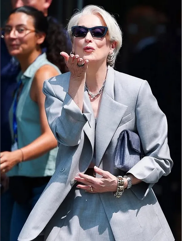 Dior, Gaultier, Valentino… Quelles maisons habillent les stars dans « Le Diable s’habille en Prada 2 » ? - Photo News - Sigrid Descamps - Journaliste