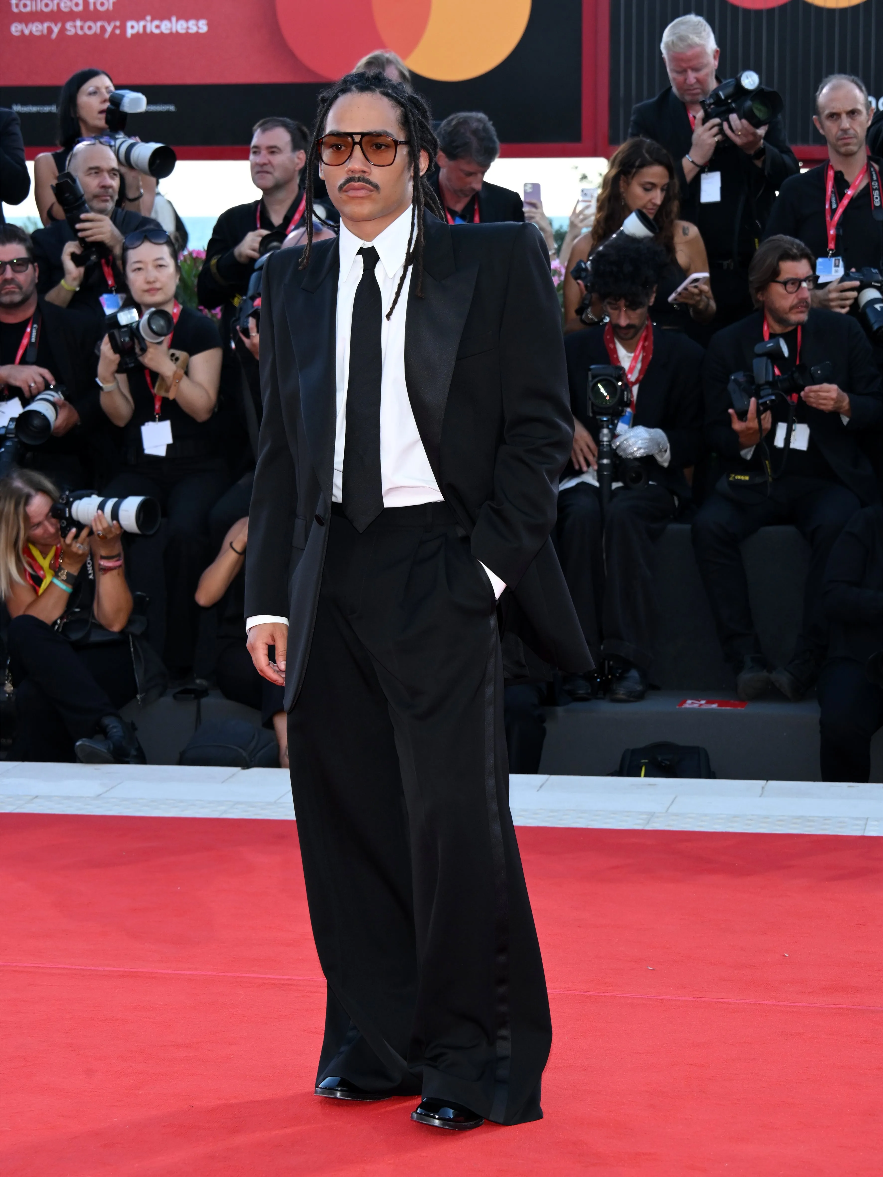 Black is the new… black sur le tapis rouge de la Mostra de Venise - Photo News - Audrey Morard