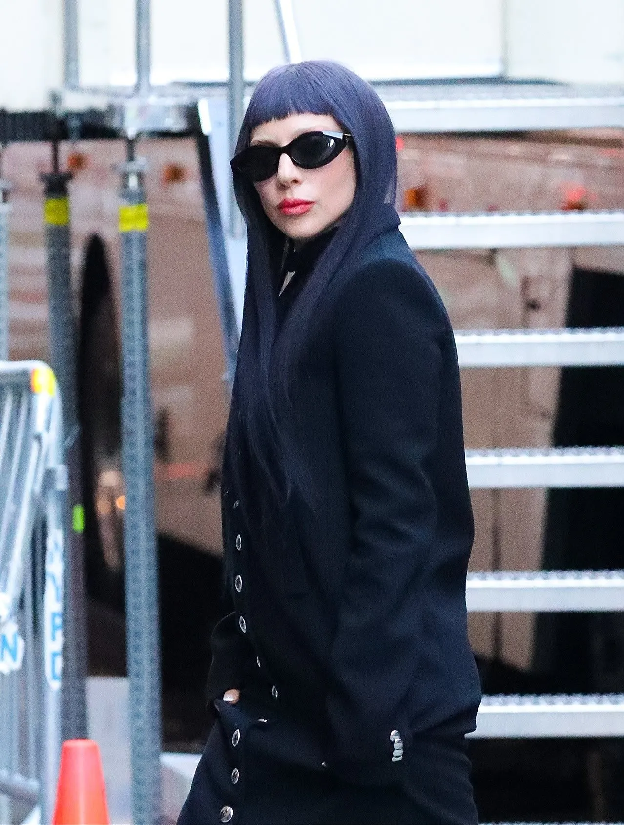 La perruque devient tendance : le procès Cardi B la transforme en accessoire stylé - Photo News - Camille Vernin