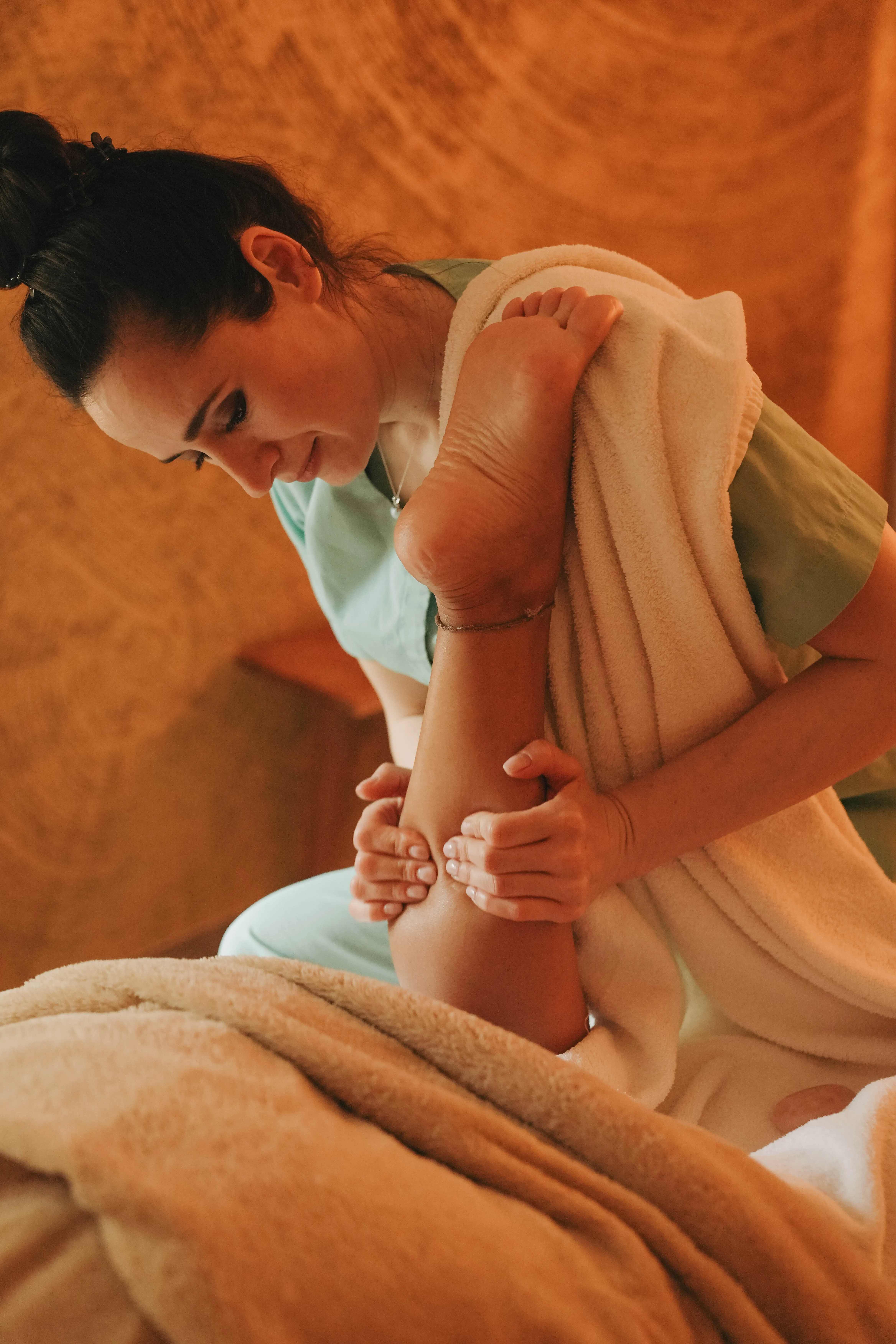 Acupuncture, sophrologie, réflexologie,etc : les thérapies douces ont la cote mais peut-on vraiment s’y fier ? - Dôme - Anissa Hezzaz