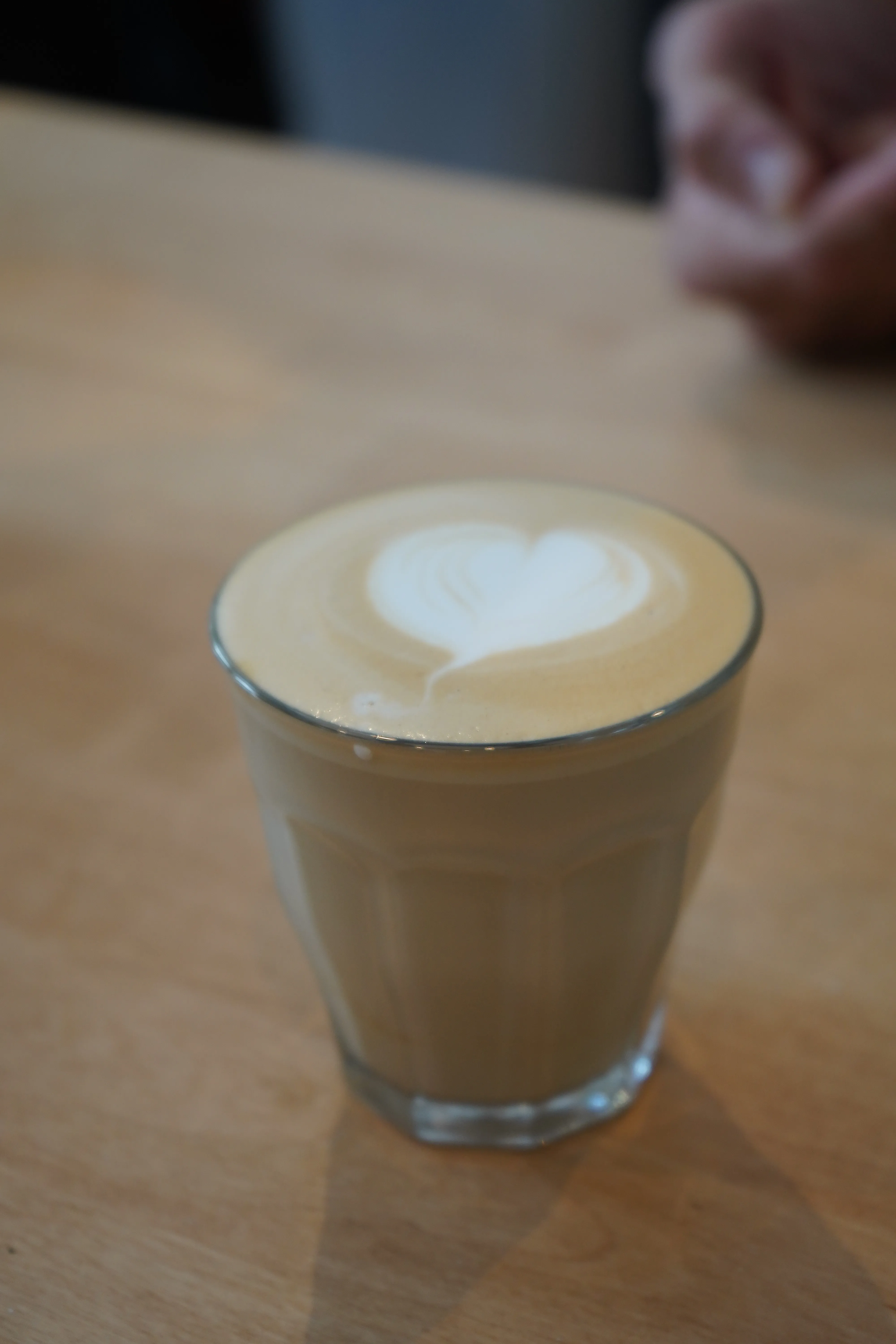 Journée mondiale du café : un expert nous livre ses conseils pour réussir à coup sûr un latte art - Léa Rifaut - Audrey Morard