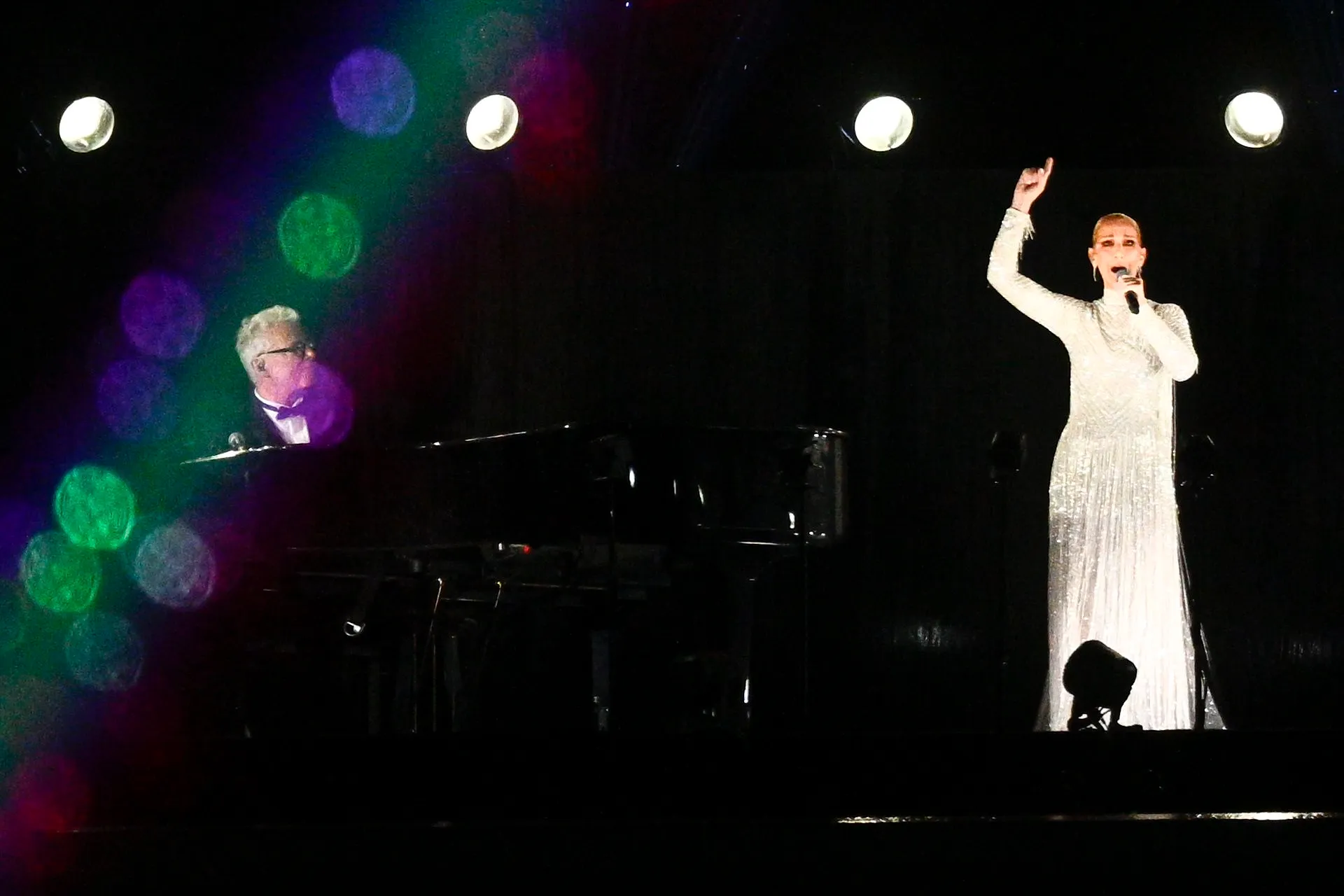 La collab’ beauté qu’on n’attendait pas et qui signe le retour de Céline Dion - Photo News - Audrey Morard